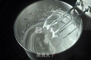 压力锅（电饭煲）做戚风蛋糕（详细做法）的做法步骤：9